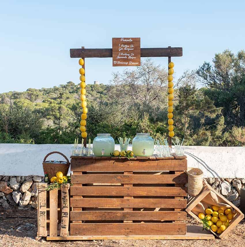mesa de bebidas