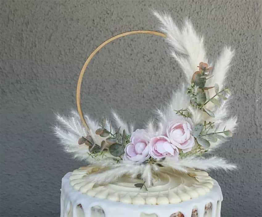 adornos únicos para decorar tu tarta nupcial 