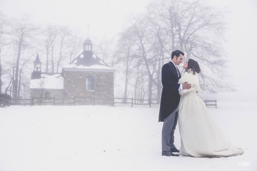 vestido de novia con capa